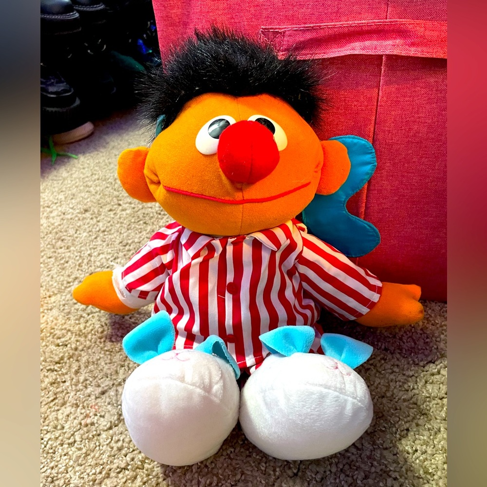 Tyco Sesame Street Earnie Doll